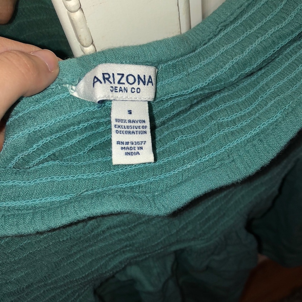 Green Top - Picture 2 of 4